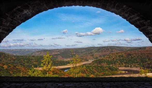 Ausblick auf die Urfttalsperre vom Adlerhof Burg Vogelsang